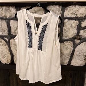 Skies Are Blue Ivory Sleeveless Blouse with Navy Embroidery